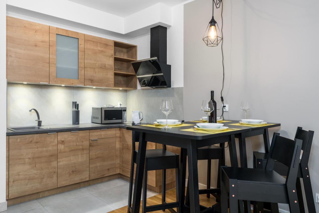 Apartament Black & White Mostowa By Renters Poznan Exterior foto